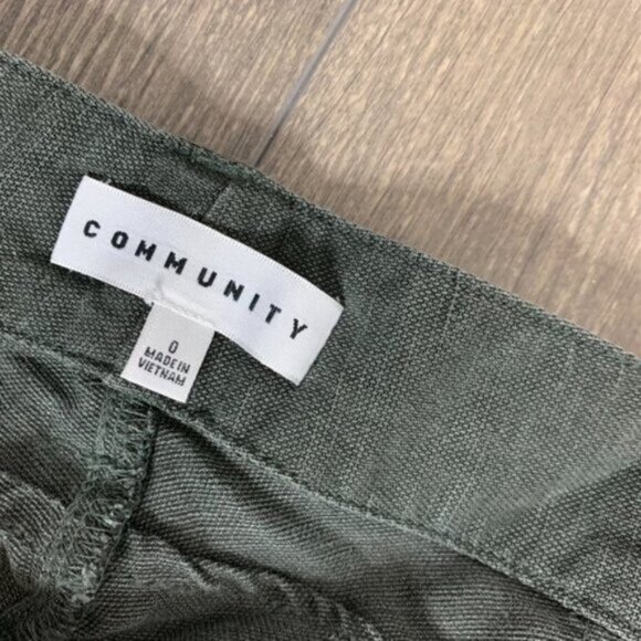 Aritzia Community Pants Straight Leg Cargo Army Linen blend Trouser Zipper Ankle - Picture 6 of 12